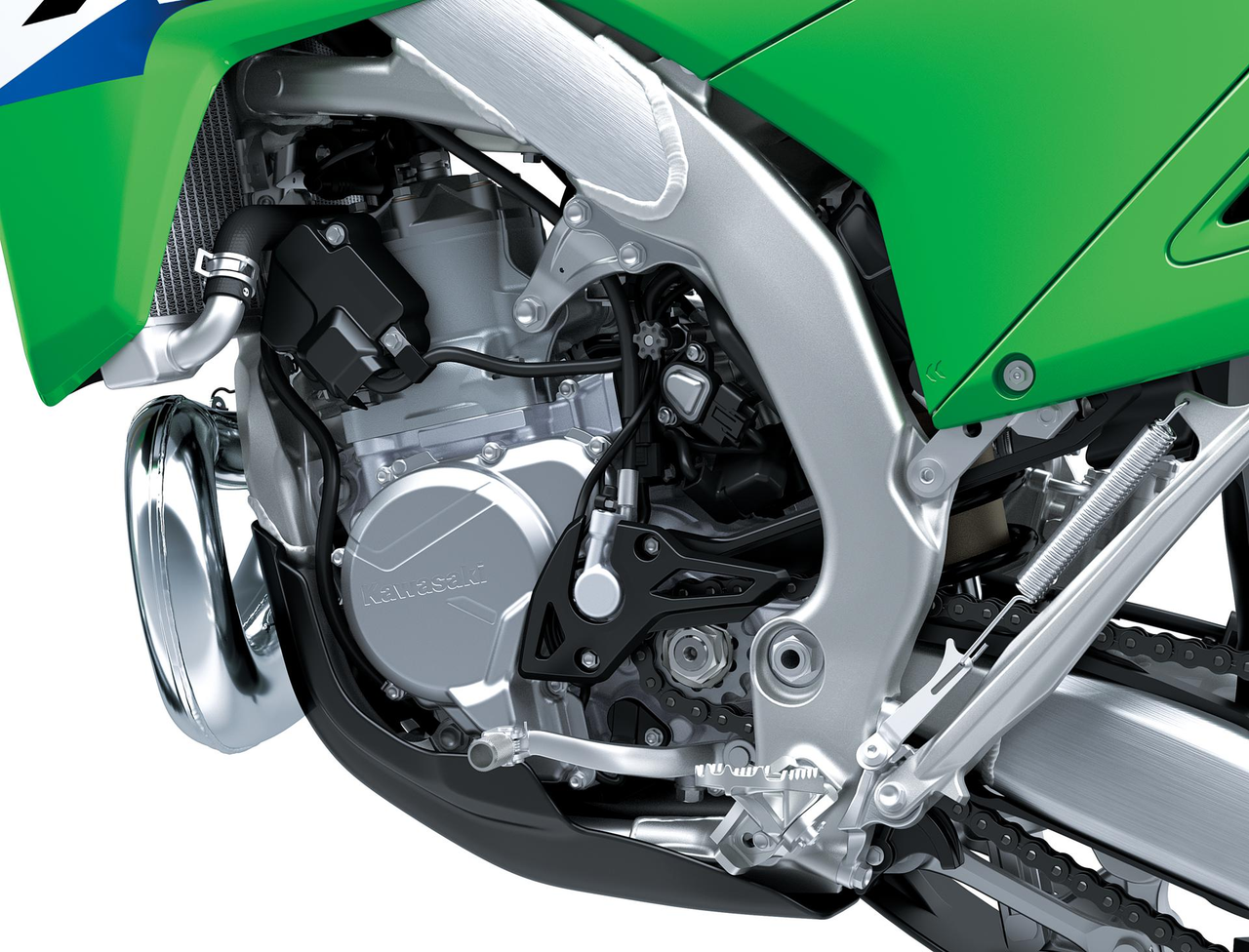 Moteur 2 temps moderne à injection, au couple linéaire et maîtrisable